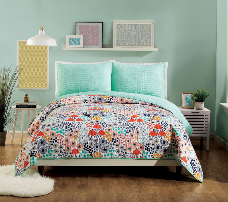 Makers Collective Mayflower Blush Kg Quilt Set — Main view