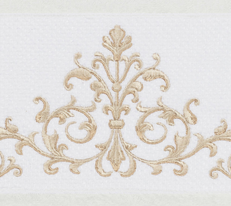 Linum Home Textiles Scarlet Embellished Bath Towel — View 14