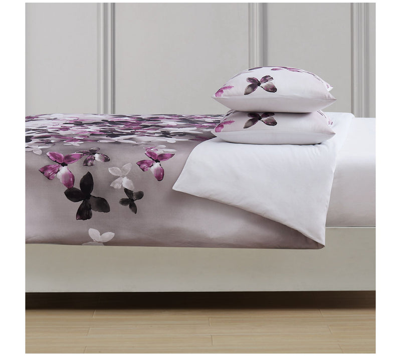 Vince Camuto Lissara 2-Piece Twin XL ComforterSet — View 3