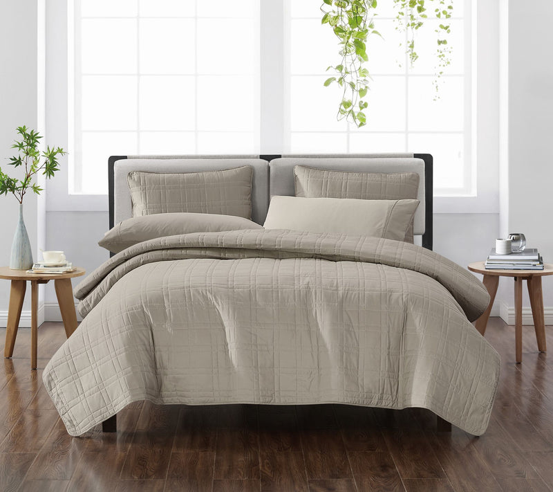 Cannon Heritage Solid Quilt Set Full/Queen Quilt Set — View 4