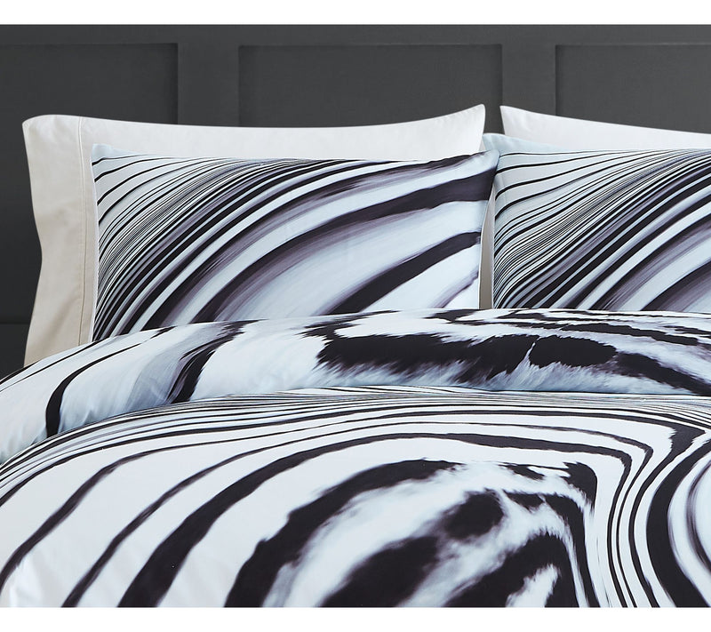 Vince Camuto Muse 2-Piece Twin XL Comforter Set — View 2