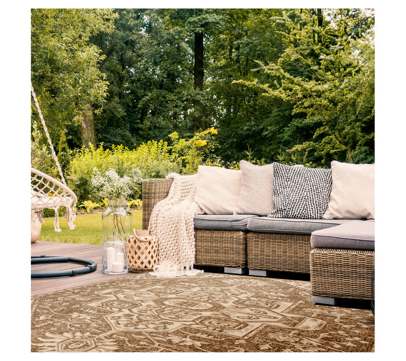 Safavieh Beach House 138 Outdoor 8' x 10' Rug — View 17