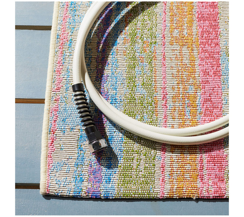 Safavieh Summer 496 Outdoor 5'-3" X 7'-6" Rug — View 4