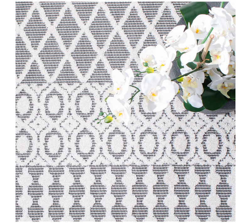 Safavieh Cabana 652 Outdoor 5'-5" X 7'-7" Rug — View 5