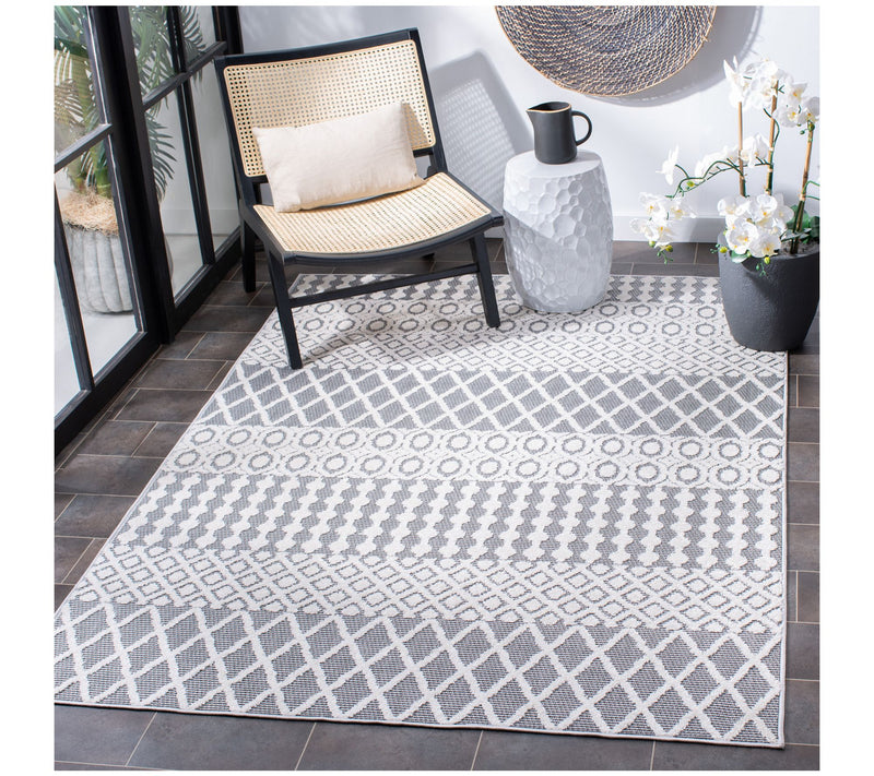 Safavieh Cabana 652 Outdoor 5'-5" X 7'-7" Rug — View 6
