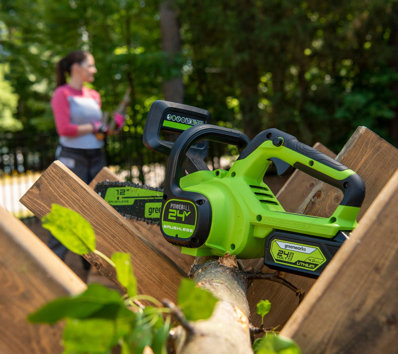 Greenworks POWERALL 24V 12" Cordless Chainsaw w/ 4Ah Battery — View 6
