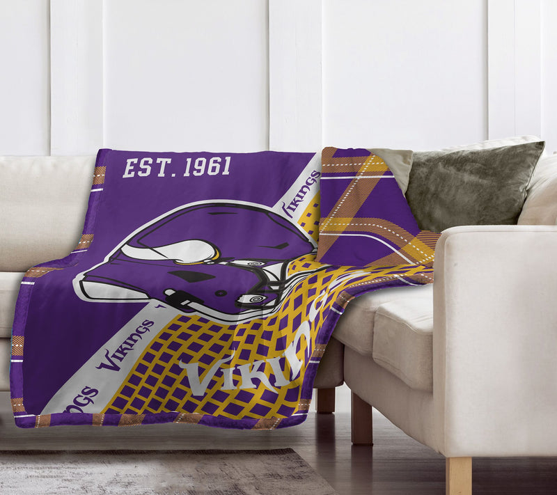 NFL 60X80 Double Sided Fleece Front & Sherpa Back Throw — View 5