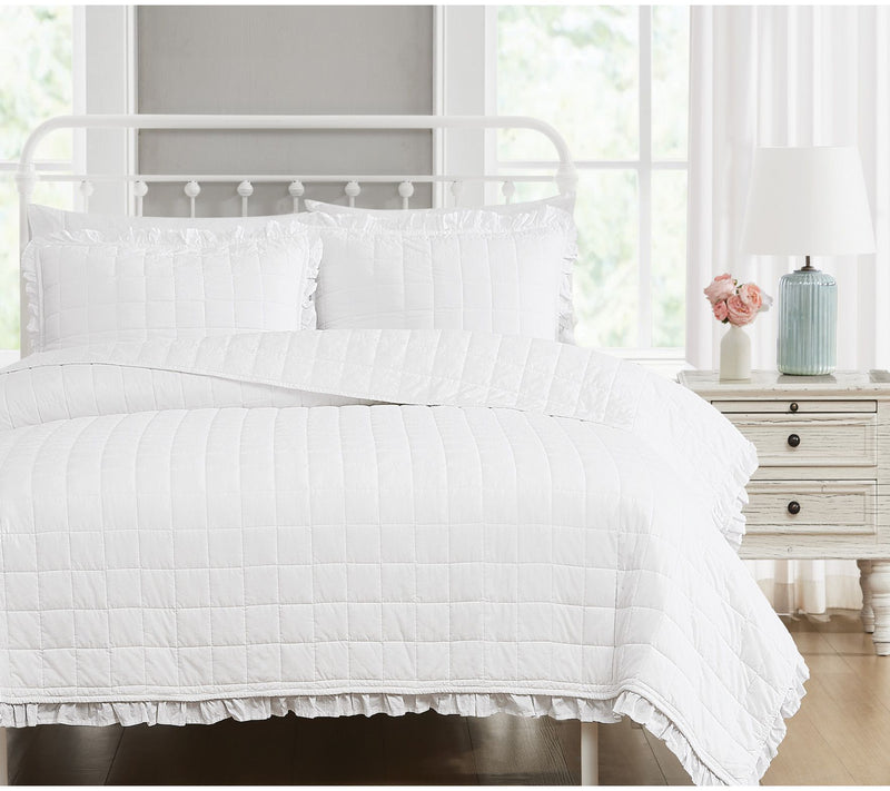 The Farmhouse by Rachel Ashwell Ruffled Twin/TXL Quilt Set — View 4