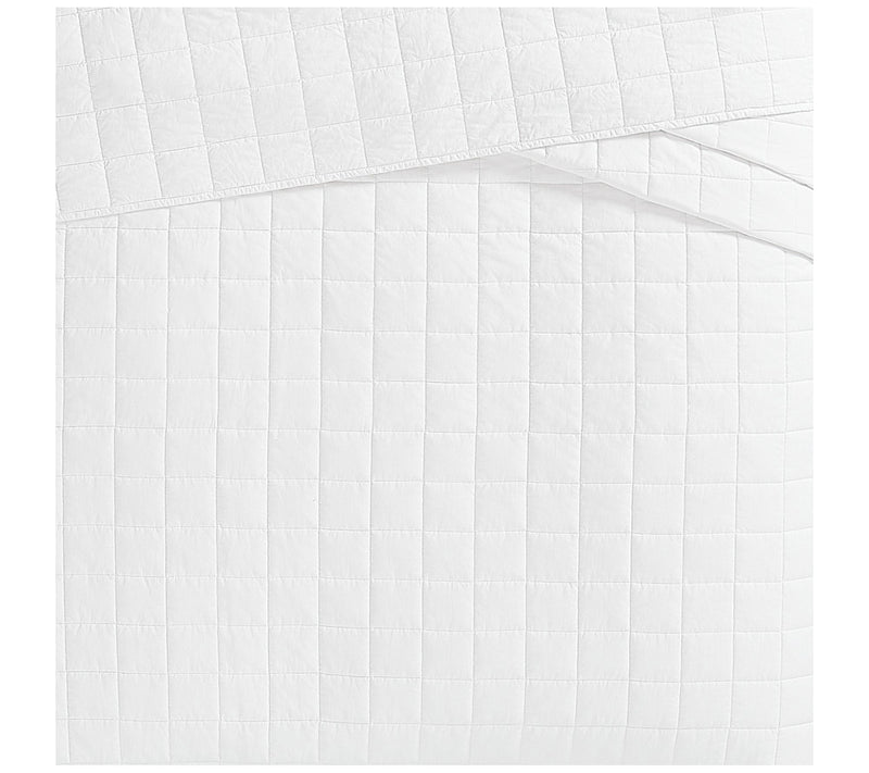 The Farmhouse by Rachel Ashwell Ruffled King Quilt Set — View 5