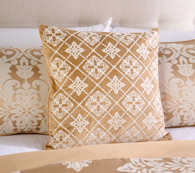 Hotel du Cobb Jacquard Damask Comforter Set by Dennis Basso - Full — View 6