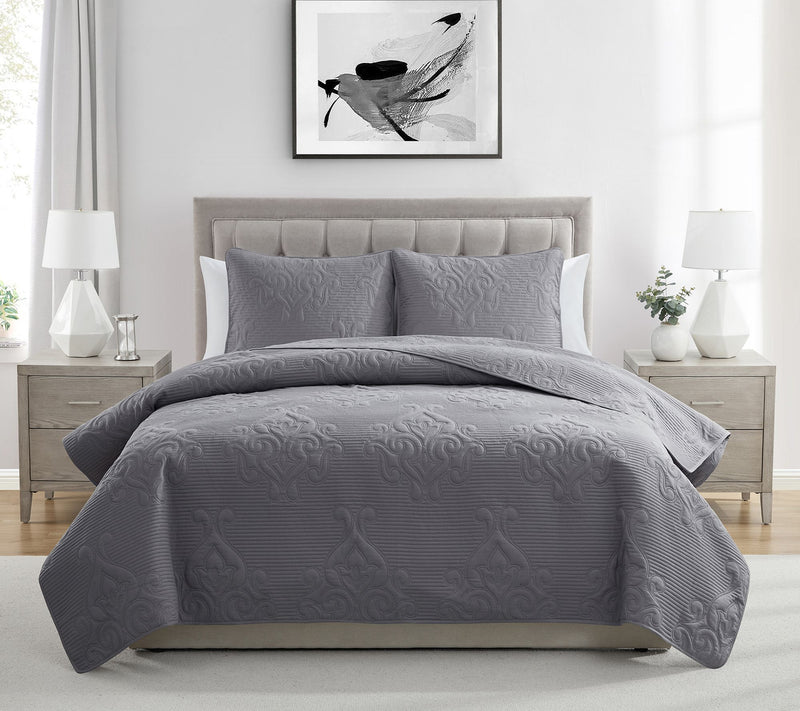VCNY Home Solomun 3-Piece Damask Microfiber Quilt Set, King — View 12