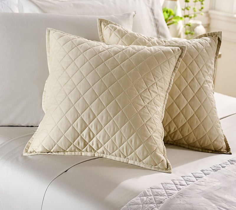 Northern Nights Set of 2 Diamond Quilted 18x18 Dec Pillows — View 13