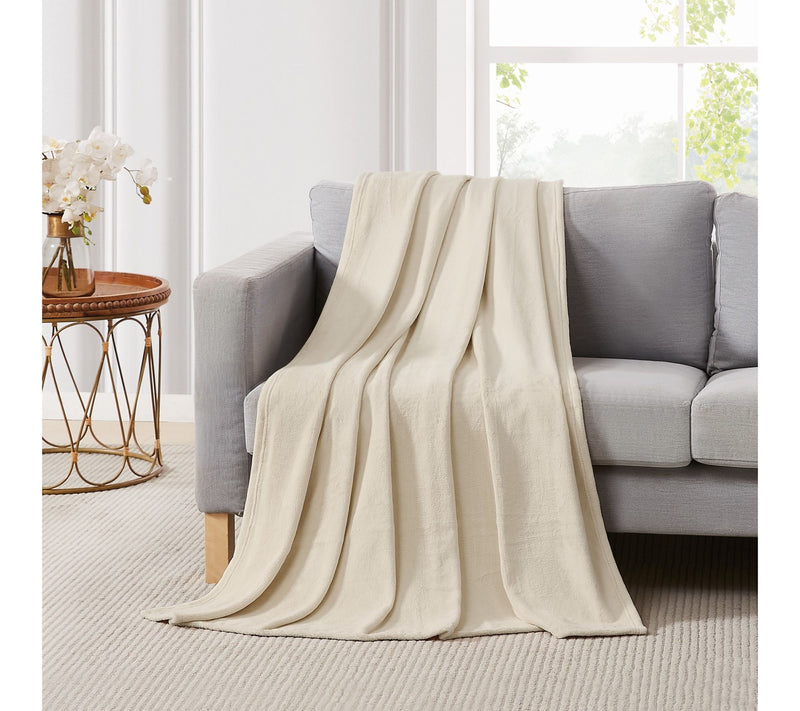 5th Avenue Lux Ultra Plush 50x70 Throw — Main view
