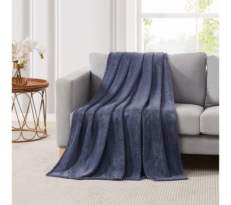5th Avenue Lux Ultra Plush 50x70 Throw — View 10