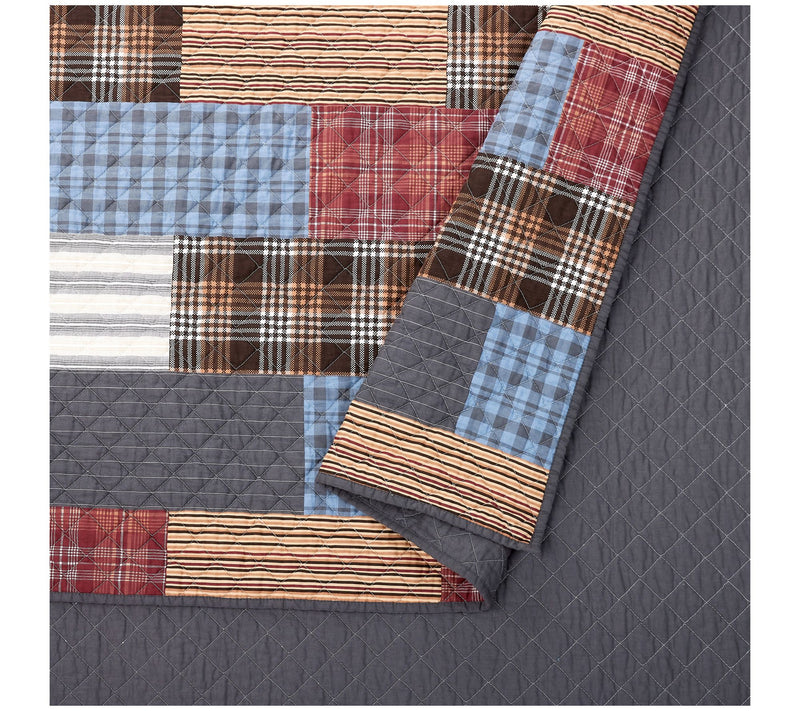 Modern Heirloom Cabin Patchwork 3Pc Full/QueenQuilt Set — View 4