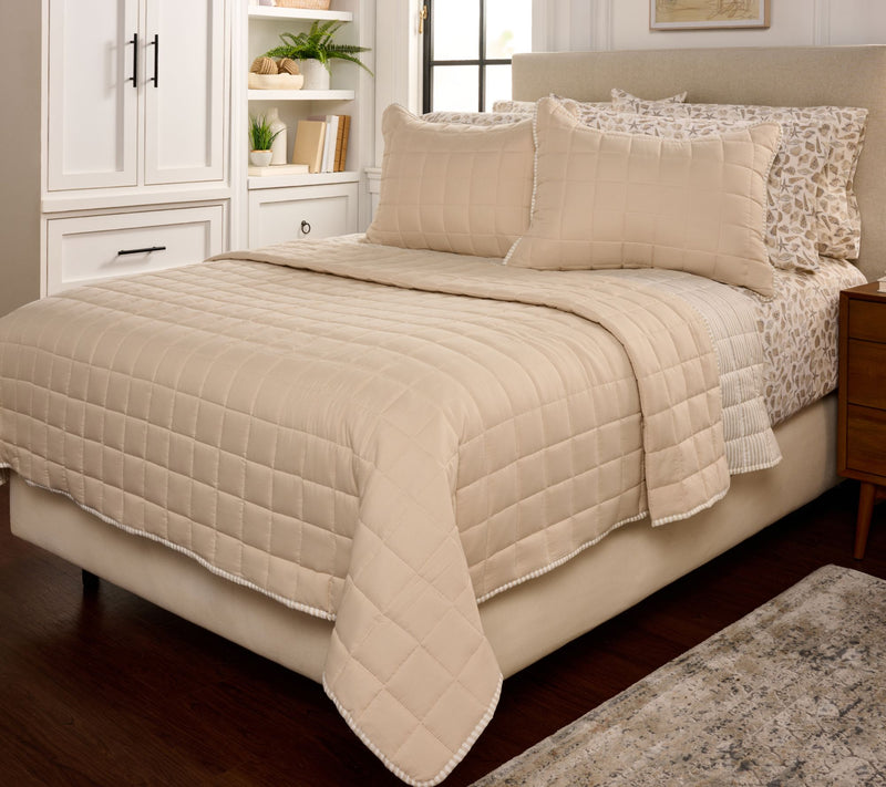 Home Reflections Reversible Quilt & Sham Set - Queen — View 7
