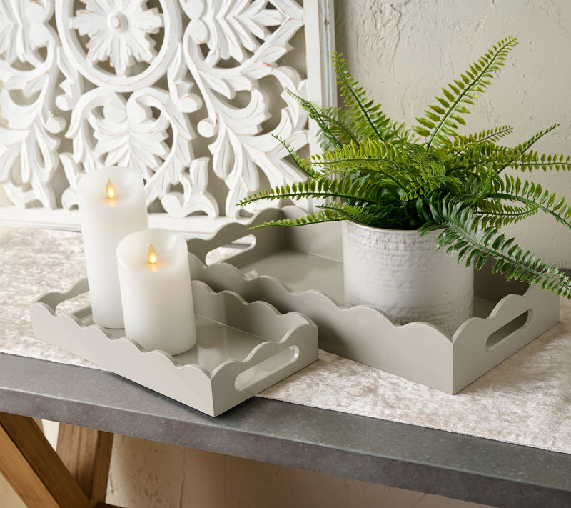 Mrs. H by Dee Hilfiger Set of 2 Scalloped Wooden Trays — View 10