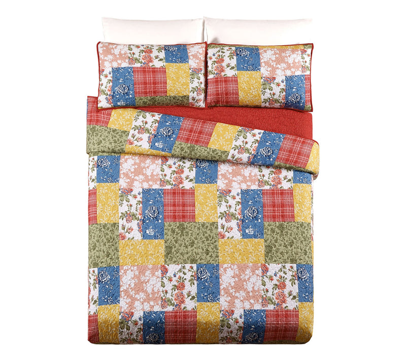 Modern Heirloom Farmhouse Florals 3-PC Full/Queen Quilt Set — View 2