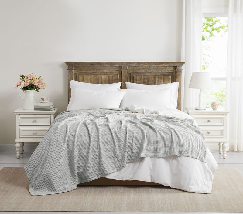 The Farmhouse by Rachel Ashwell Cotton Waffle Queen Blanket — View 11
