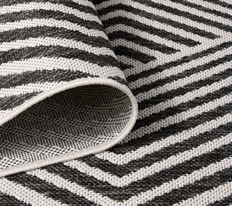 NMNY Patio Country Ombre Geo 5x7 Indoor/OutdoorRug — View 4