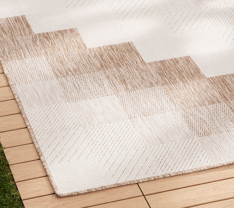 NMNY Patio Country Ombre Chevron 4x5 Indoor/Outdoor Rug — View 3