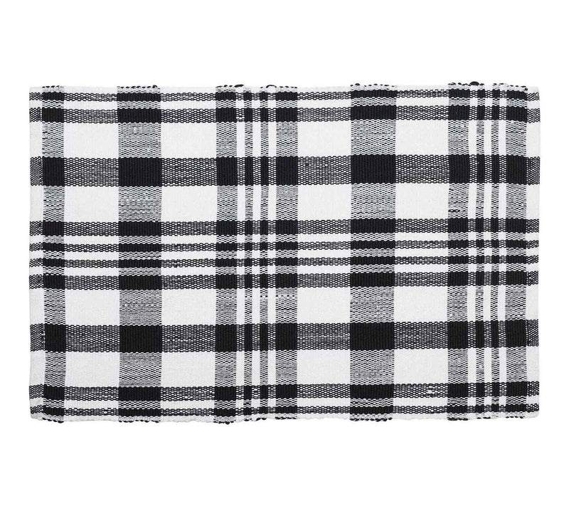 VCNY Home Black/White Plaid Indoor/Outdoor Layering Rug — View 2