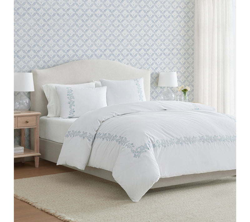 Martha Stewart Garden Path White/Blue Cotton Queen Duvet Set — View 10