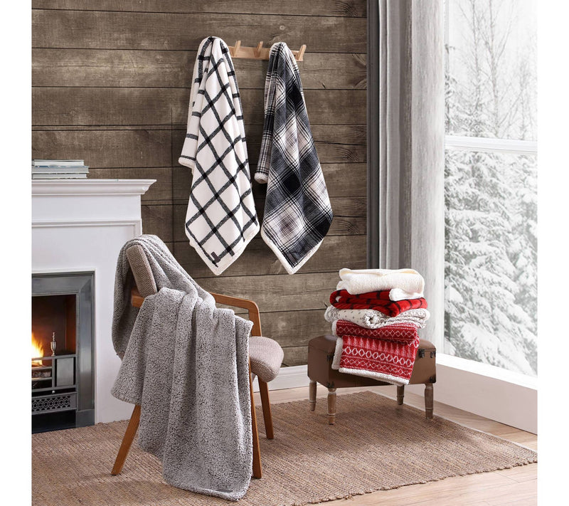 Martha Stewart Emma Bow White/Red/Green Plush 60"X70" Throw — View 8