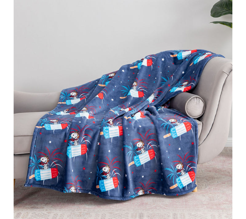 Berkshire Peanuts Americana 55x70 Velvetsoft Throw — View 12