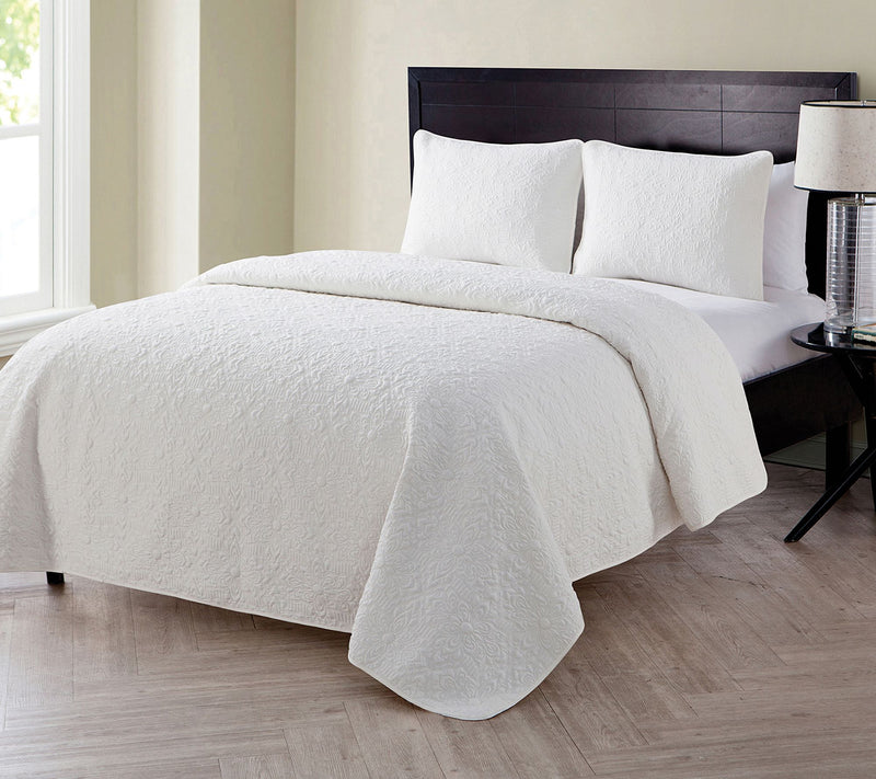 VCNY Home Caroline Embossed Floral Quilt Set, F/Q — Main view