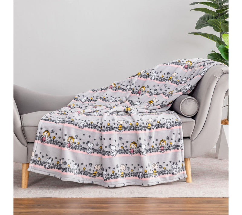 Berkshire Peanuts Spring 55x70 Velvetsoft Throw — View 14