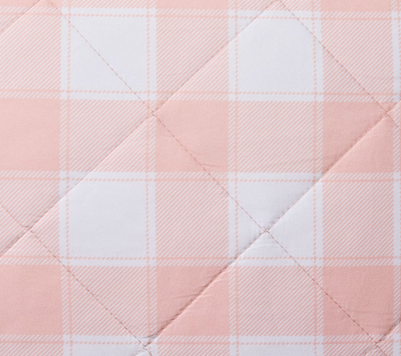 Hallmark Checkered Bliss 3-Piece Scalloped Quilt Set, F/Q — View 5