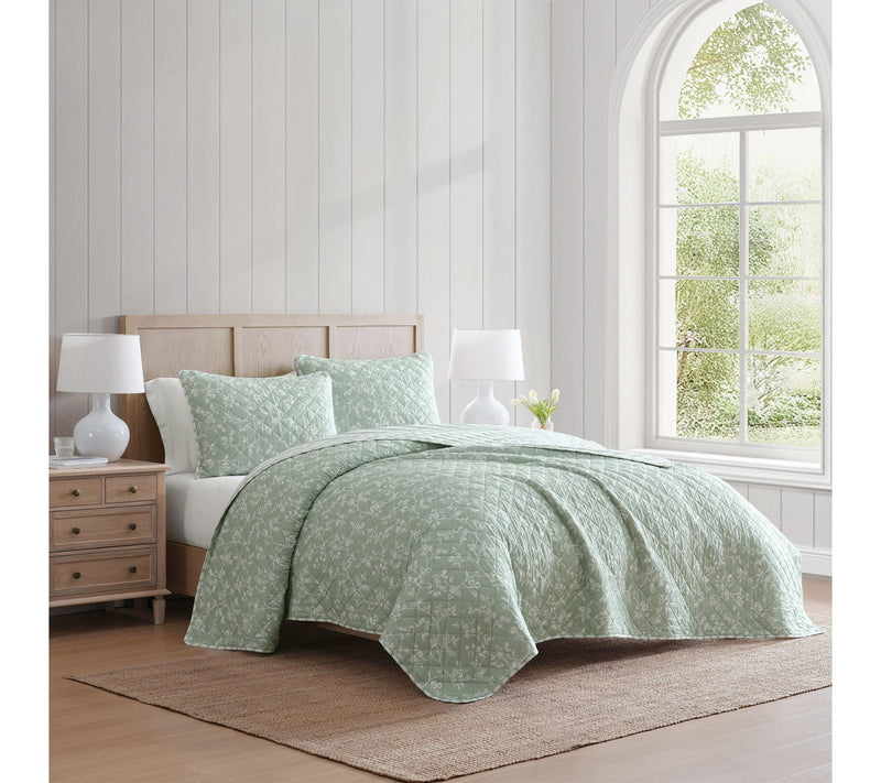 Martha Stewart French Bird Floral Green CottonQueen Quilt Set — Main view