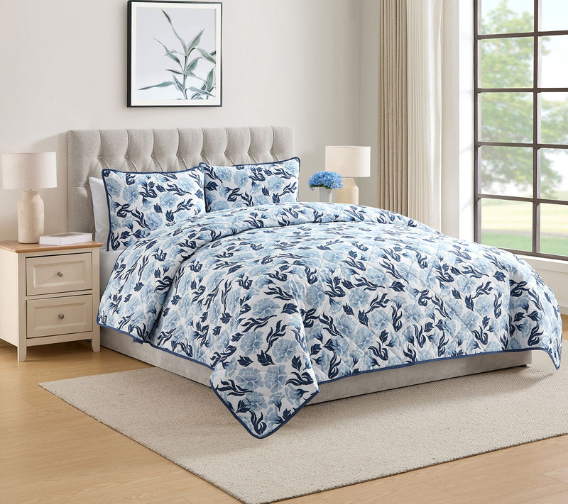 VCNY Home Whisper Blue 3-Piece Floral Quilt Set, King — Main view