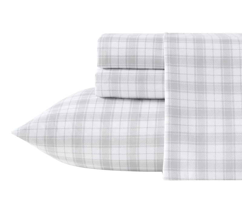 Eddie Bauer Pen stemon Plaid Wh ite/Grey Microf br Twin Sheet S — Main view