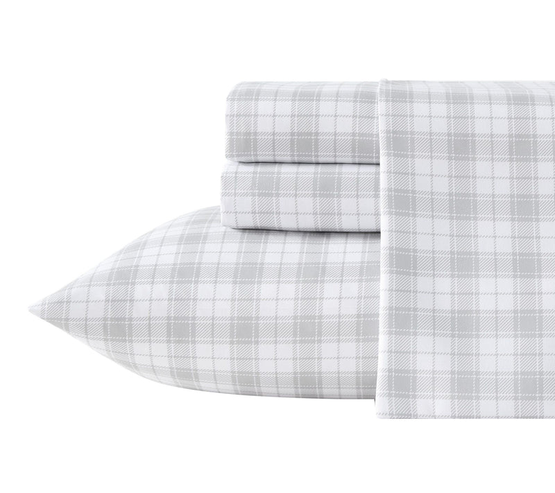 Eddie Bauer Pen stemon Plaid Wh ite/Grey Microf br King Sheet S — Main view