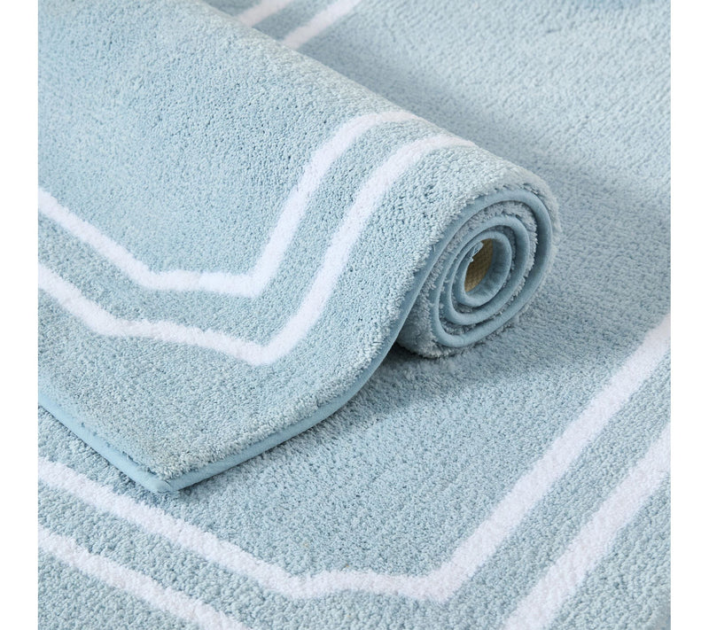 Martha Steweart Skylands Borde r Blue Bell/Whi te Yarn 34X21 B — View 3
