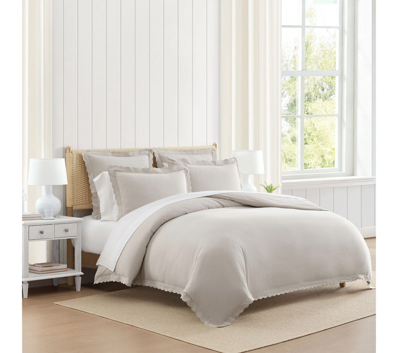 Martha Stewart Sign. Scallop Grey Cotton Rich King Duvet Set — Main view