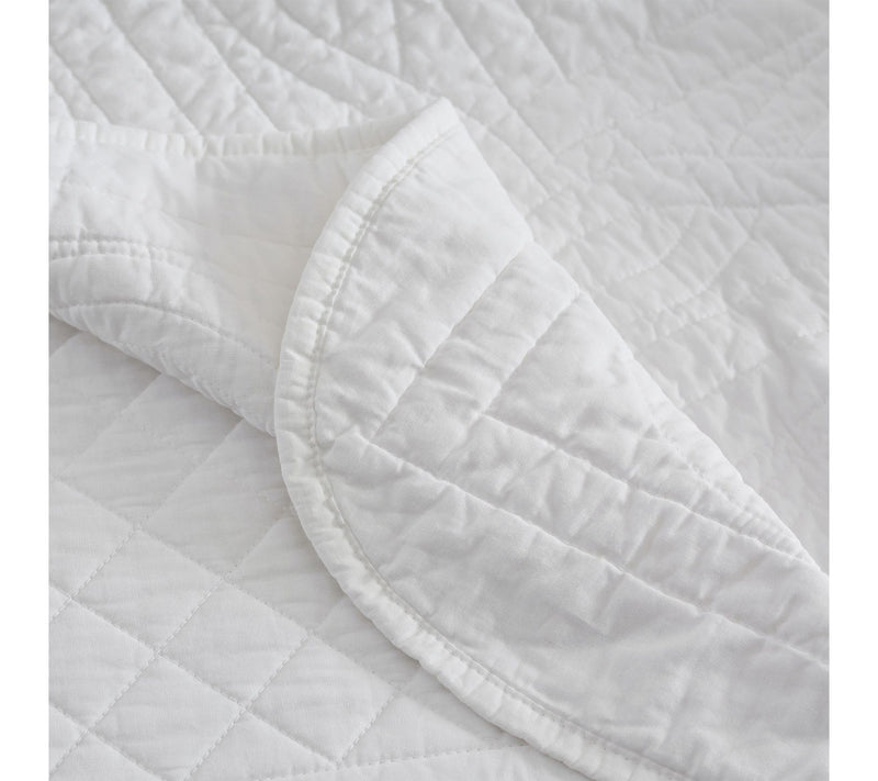Martha Stewart Vintage Scallop White Cotton Twin Quilt Set — View 7