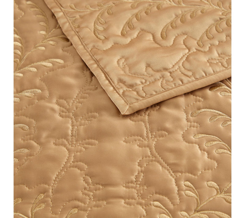 Martha Stewart Fern Embroidery Gold Medal Sateen QN Quilt Set — View 4