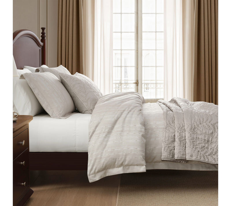 Martha Stewart Fern Embroidery Grey Sateen Ki ng Quilt Set — View 8