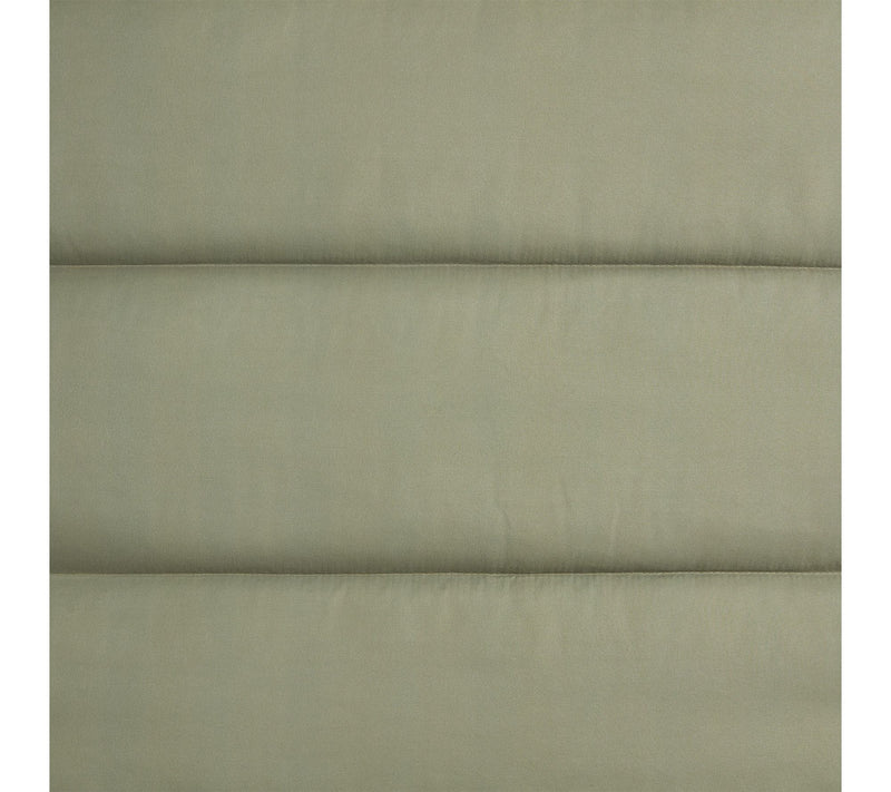 Eddie Bauer Con nor Solid Rever sible Green Que en Comforter Se — View 6