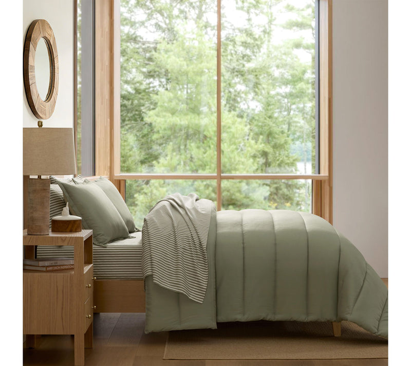 Eddie Bauer Connor Solid Reversible Green Tw/TXL Comforter Set — View 7