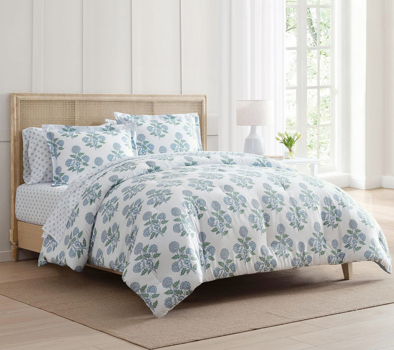 Martha Everyday Boho Floral Reversible Blue Full Bedding Set — View 10