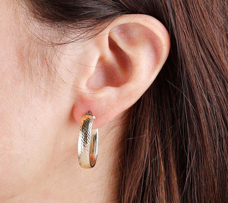 Italian Gold Diamond-Cut 1" Oval Hoop Earrings,14K — View 3