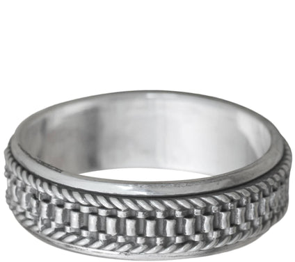 Novica Artisan Crafted Sterling Raised D esignBand Ring