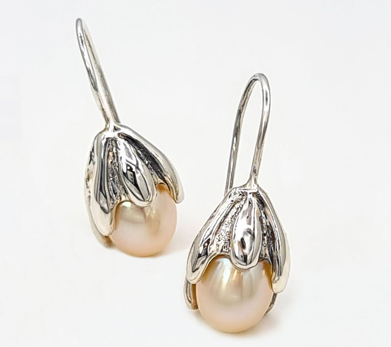 Hagit Sterling Silver Flower B ud Teardrop Pea rl Earrings Earrings — View 8