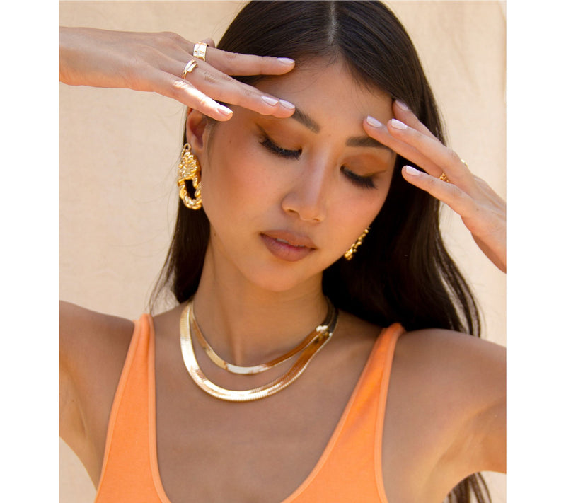 Ettika Brooklyn Omega Chain Link Necklace — View 5