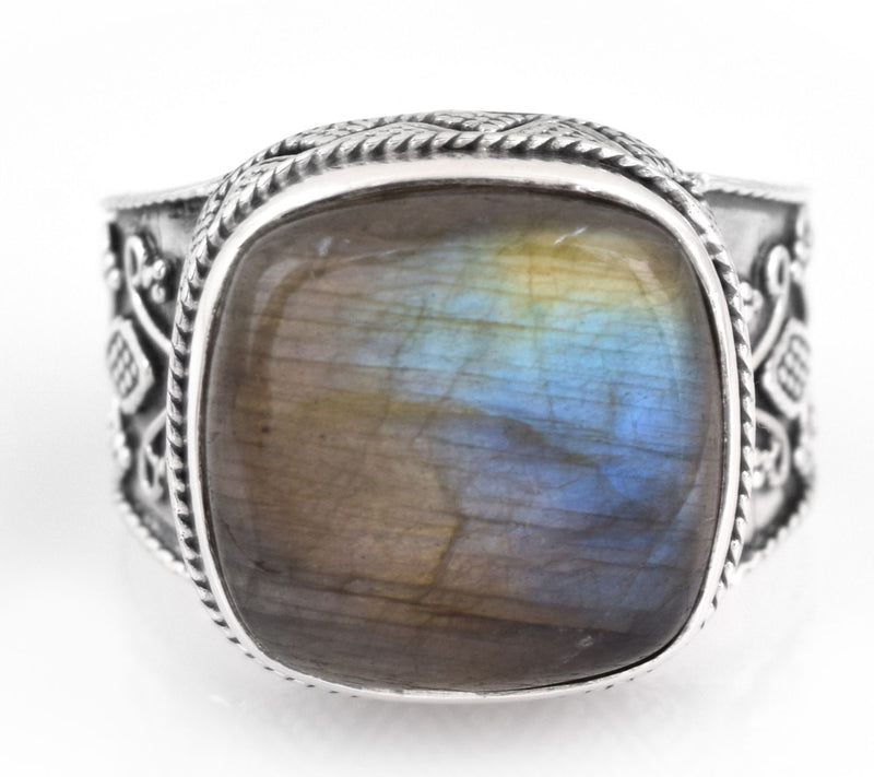 Artisan Crafted Sterling Silver Labradorite S olitaire Ring — Main view