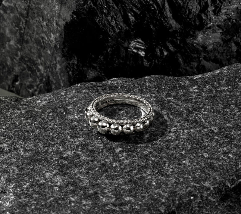 JAI Sterling Silver Graduated Hammered Bead Ring — View 5